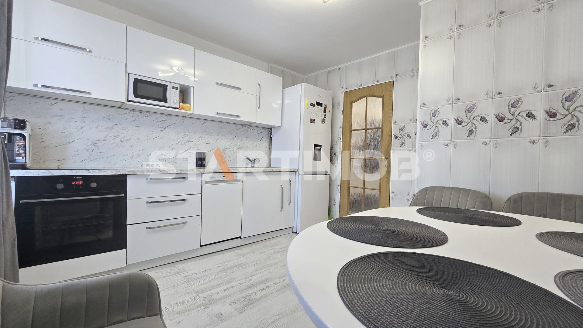 Apartament doua camere decomandat Drumul Cernatului