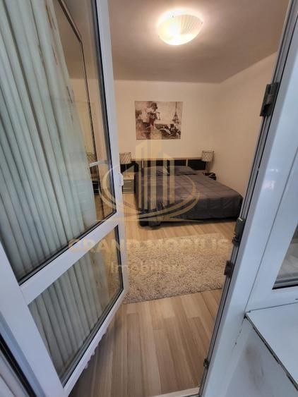 Apartament 4 camere , decomandat,  renovat,centrala proprie, - imaginea 6