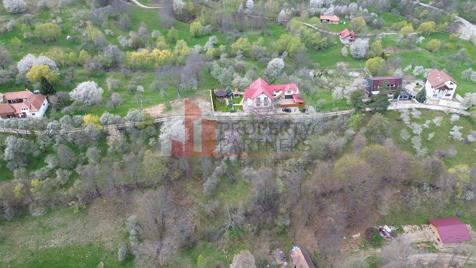 Casă 5 dormitoare + casă de oaspeți, priveliște Piatra Craiului, Sohodol-Bran - imaginea 51