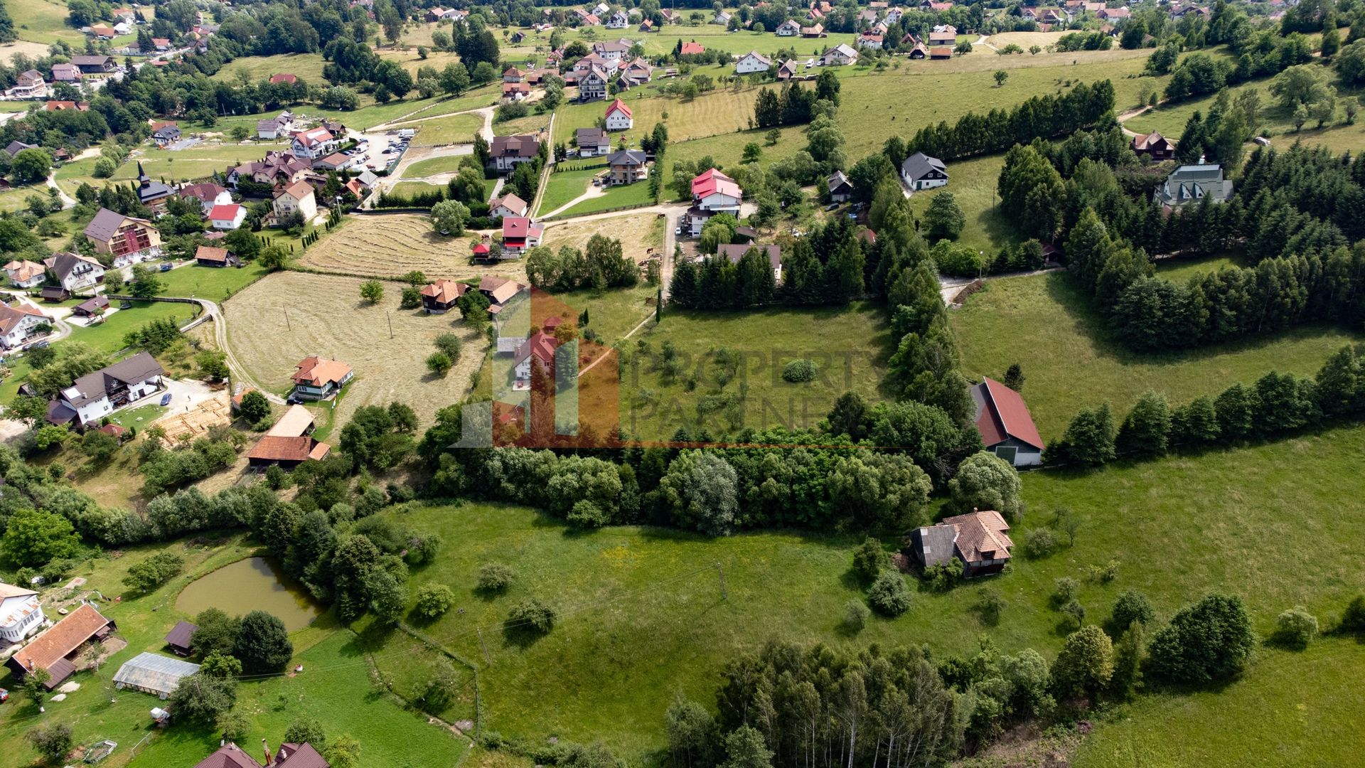 Teren intravilan Bran 2.772 mp | Vedere Piatra Craiului | Potrivit pentru cabane - imaginea 5