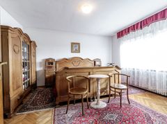Casă din cărămidă cu 8 camere – zonă liniștită, LIPOVA