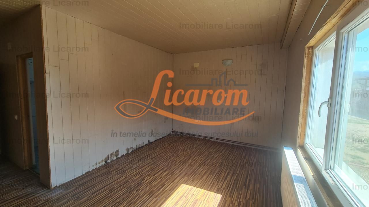 Proprietate in Cristian cu trei constructii+o fundatie,450000euro - imaginea 30