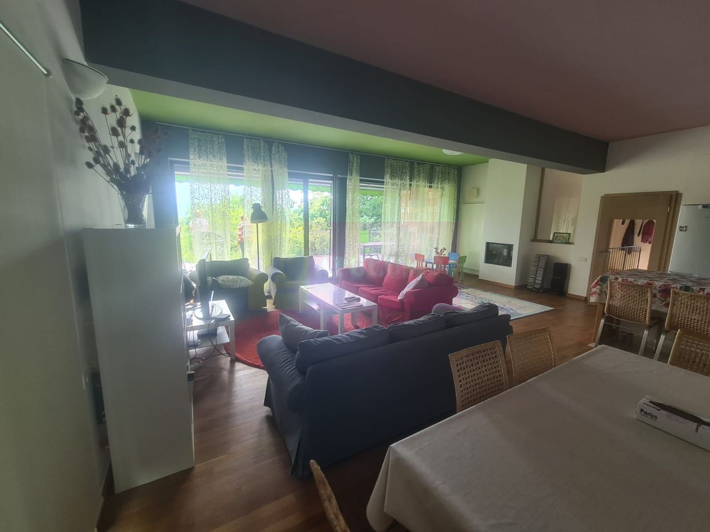 Vila de vanzare cu 6 camere in Cornu (teren 6.600 mp)