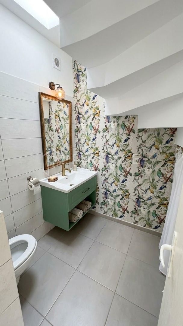 Apartament 2 camere si 2 bai Deosebit , Complet Renovat-zona Centrala - imaginea 8