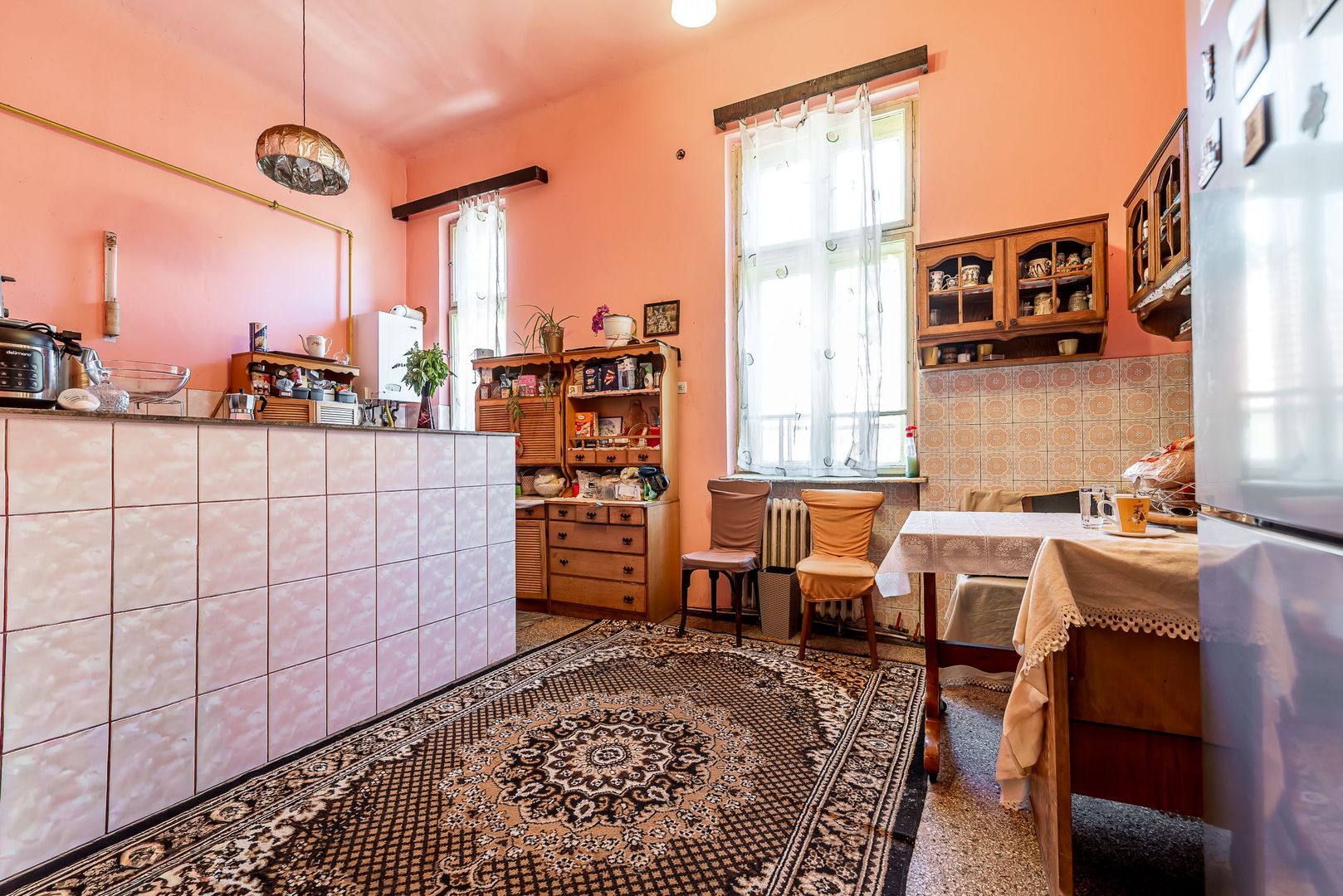 Imagine 11 - Apartament cu 4 camere si terasa si curte proprie, langa primarie