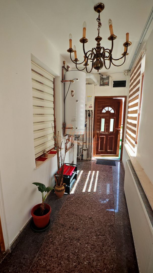 Vila 10 camere,pretabil compartimentare in 2 unitati separate,ASTRA. - imaginea 18