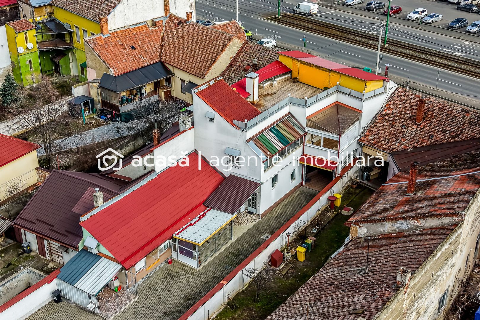 Imagine 2 - Spațiu comercial,  hala, si un penthouse în centrul Aradului Nou