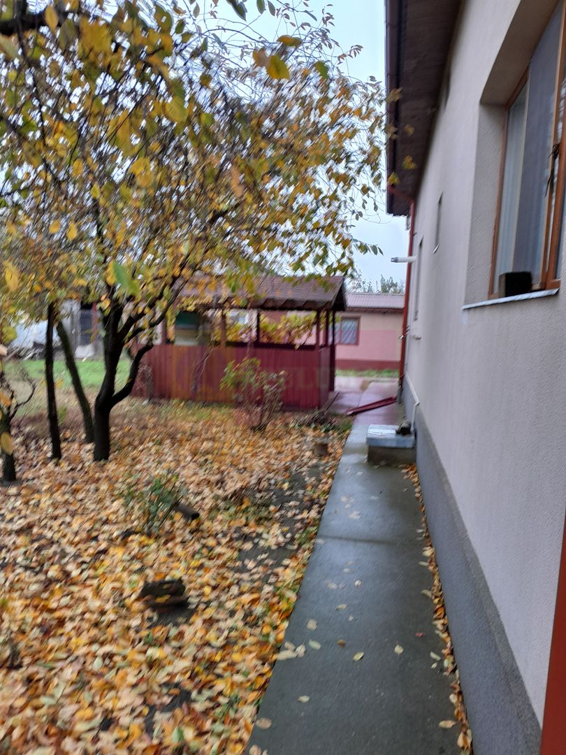 DE VANZARE CASA IN COM. BRANESTI (IF)