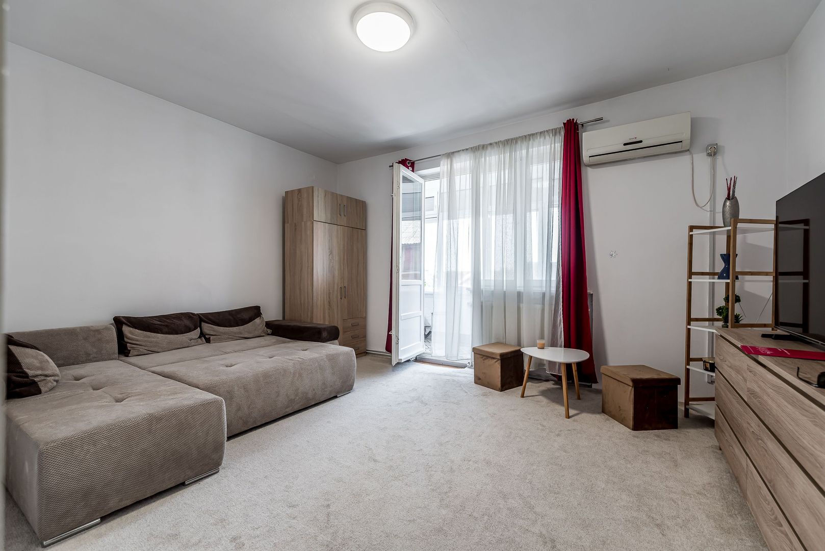 Imagine 2 - Apartament cu 1 cameră, balcon închis și boxă pe str. Carol Davila