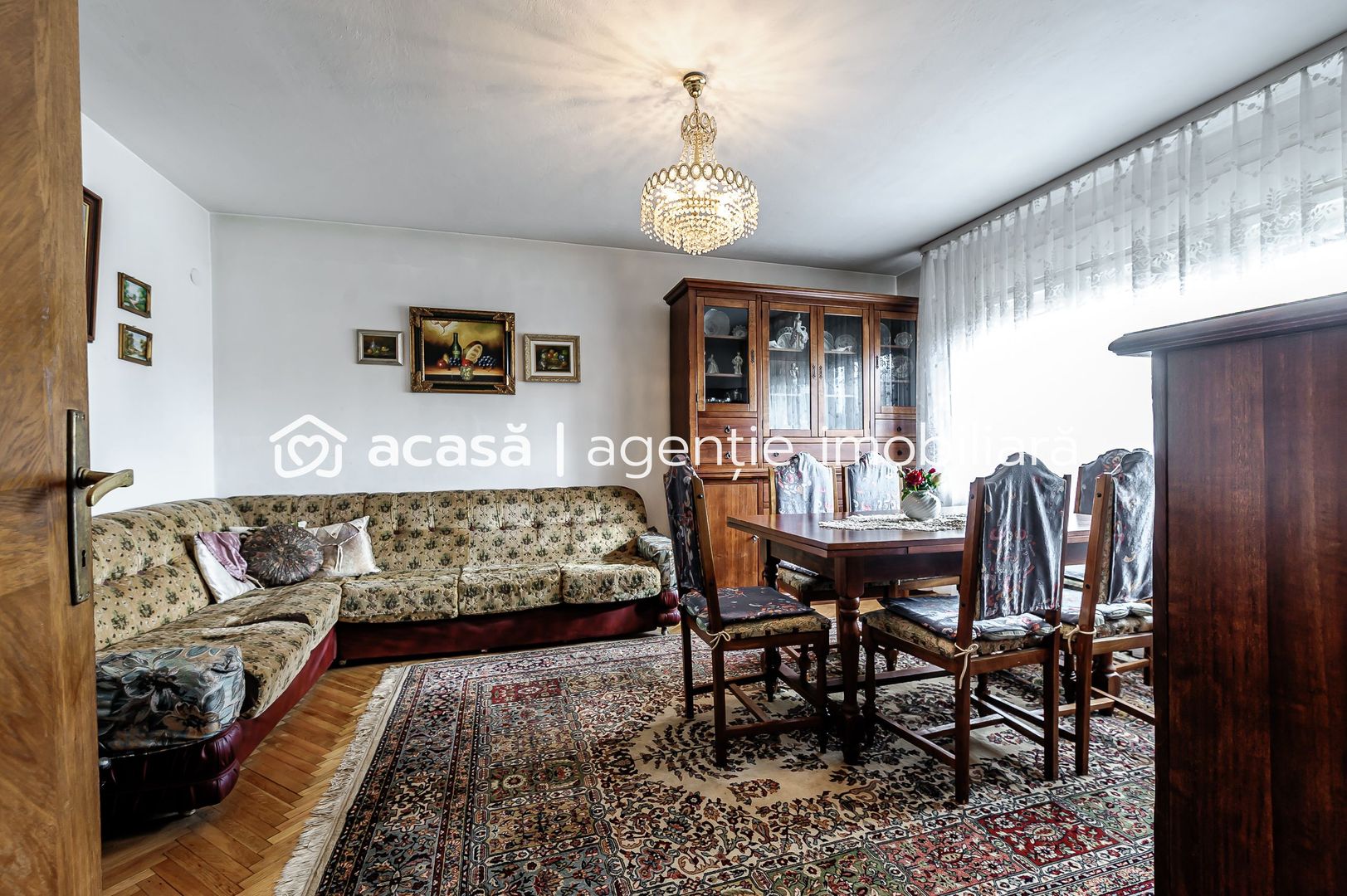 Imagine 3 - Casă din cărămidă cu 8 camere – zonă liniștită, LIPOVA