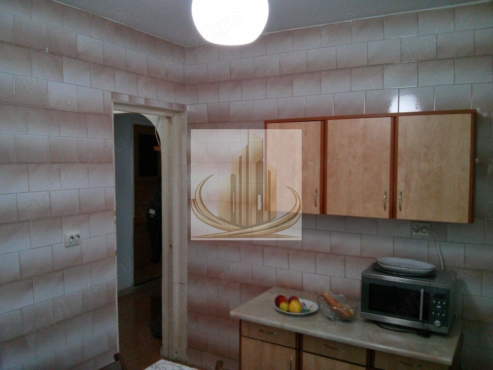 Vanzare apartament doua camere bloc recent anvelopat - imaginea 3