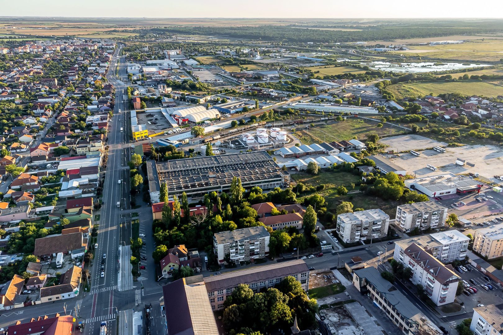 Imagine 22 - 4.049 mp Hale industriale în Arad, aproape de A1