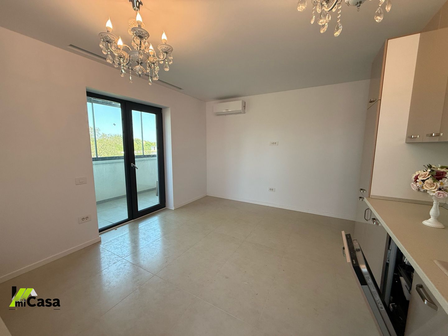 3 camere, Flamingo Luxury 2 - imaginea 3