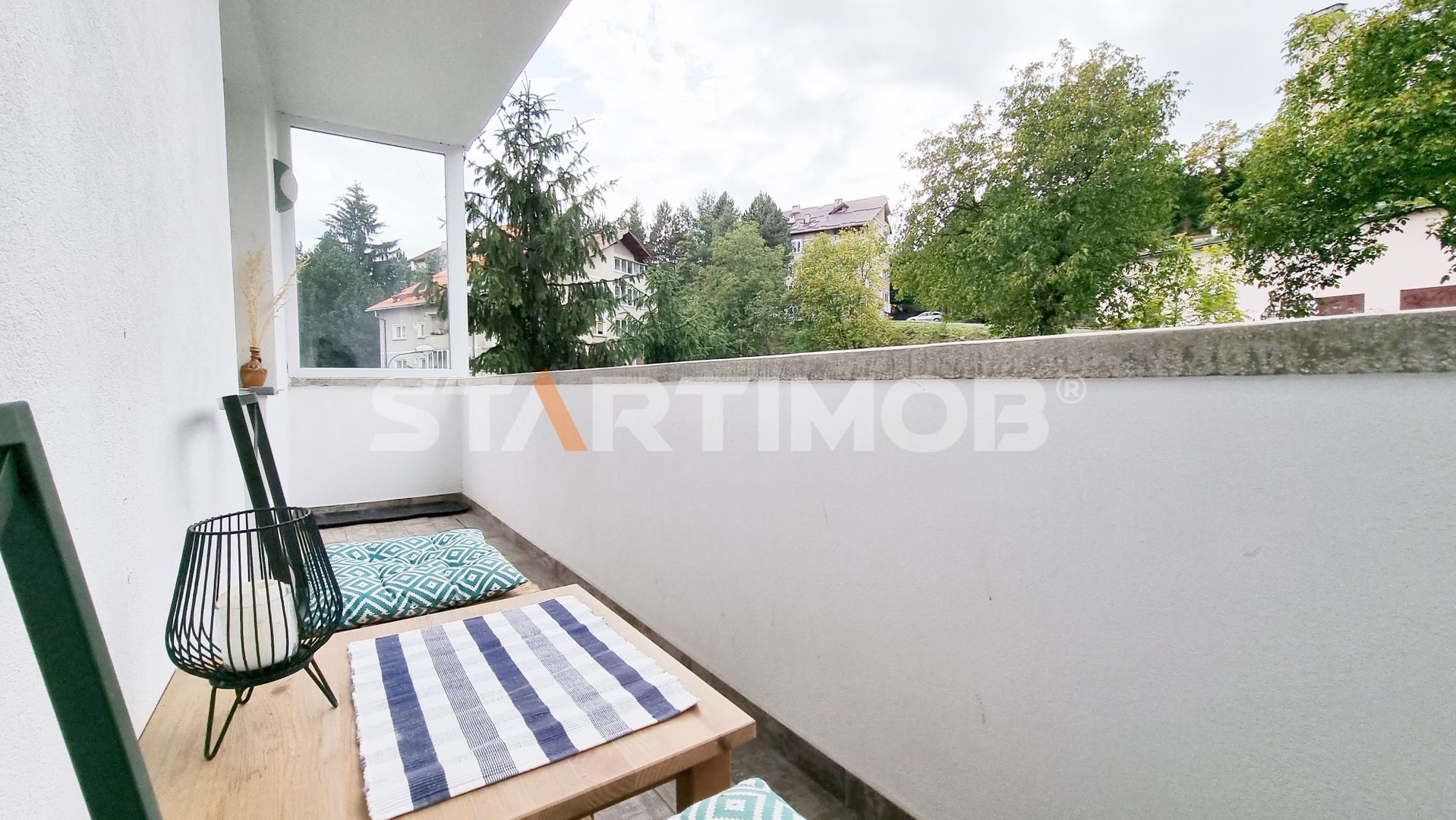Apartament 3 camere cu parcare si boxa Central