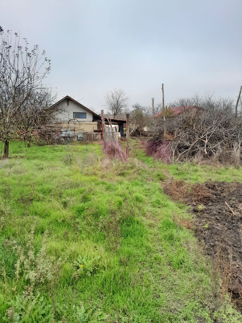 De vanzare casa +teren 16k mp in BARCANESTI / IL