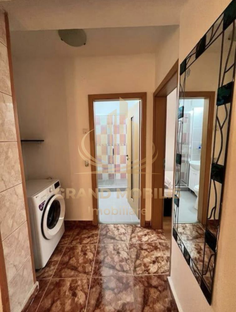 Apartament 2 camere ultracentral | 52 MP | Decomandat | Etaj 5 | Lift - imaginea 4