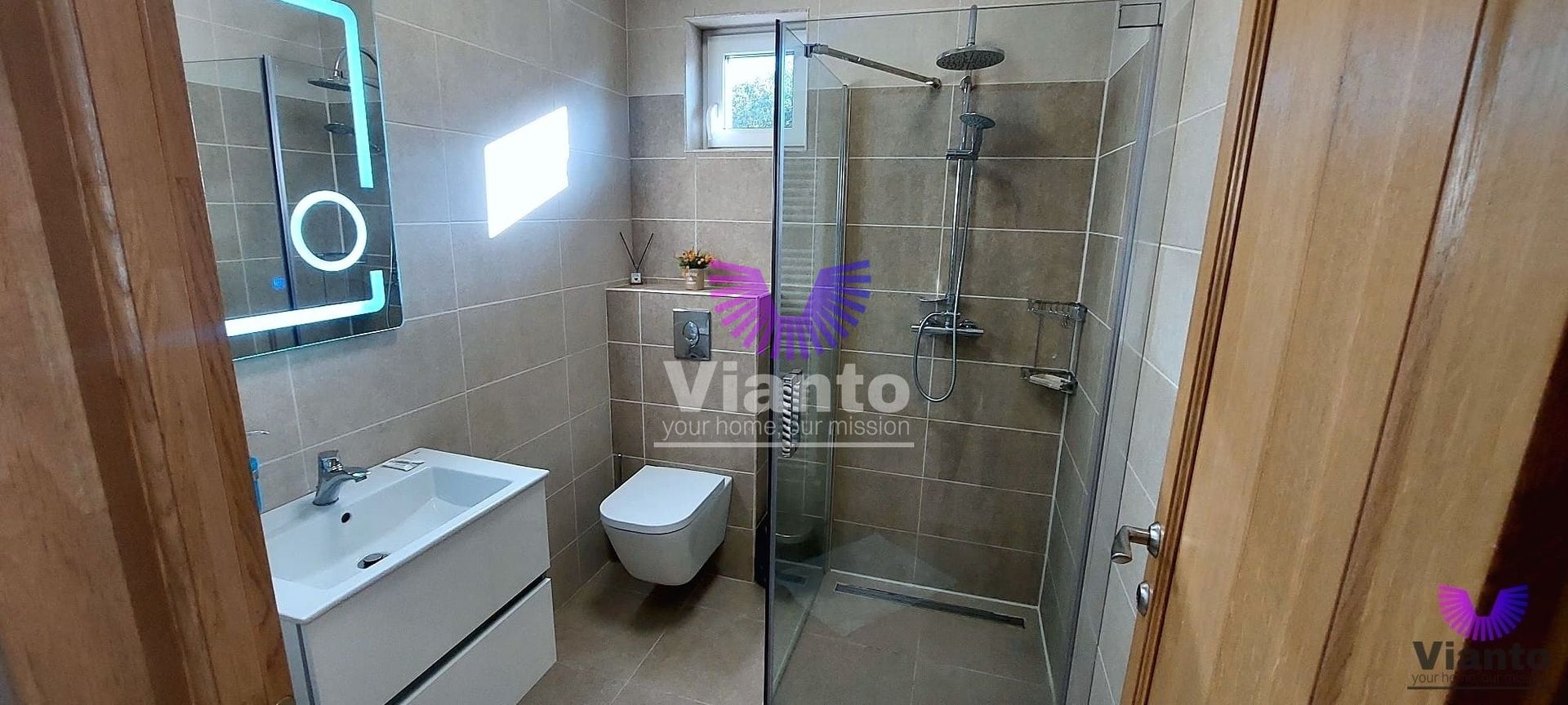 Apartament premium la casa 4 camere si curte | Sub Arini