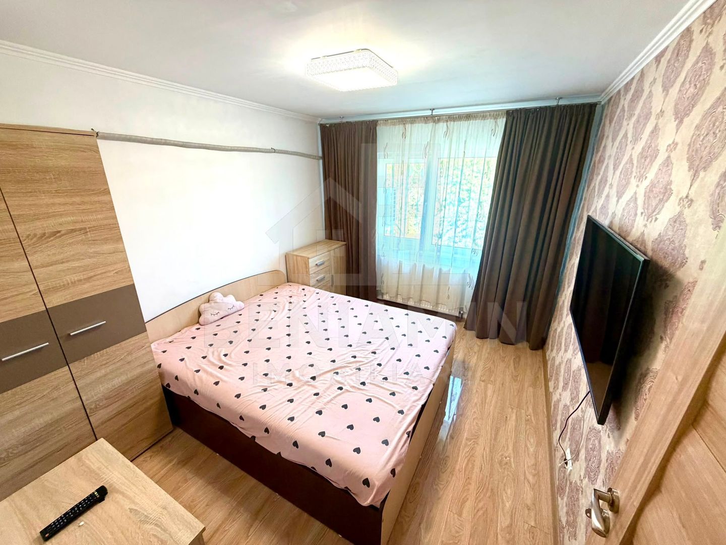 Apartament 3 camere si 2 bai Rovine decomandat 67mp  an1985 - imaginea 4