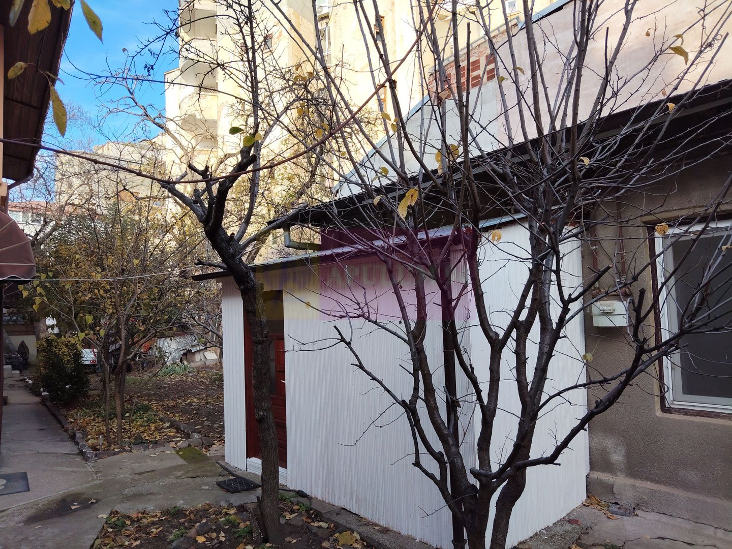 Casa în Ultracentralul Bucureștiului la preț mic (casă mică)