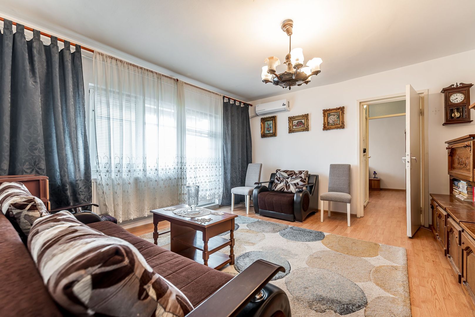 Imagine 1 - Apartament 2 camere,  6 Vânători Arad