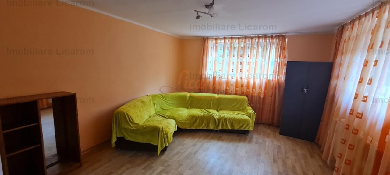 Casa individuala cu 2 apartamente, 6 camere,teren 403 mp,ASTRA. - imaginea 6