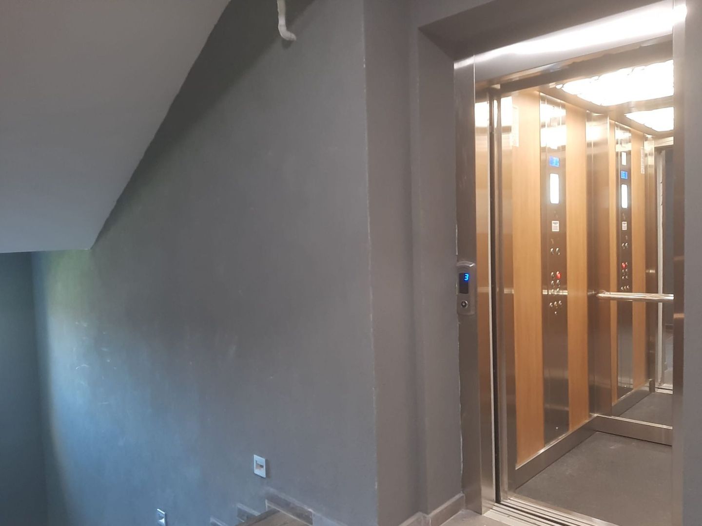 Apartament cu 3 camere situat la etajul 3 zona rezidentiala Rasnov - imaginea 6