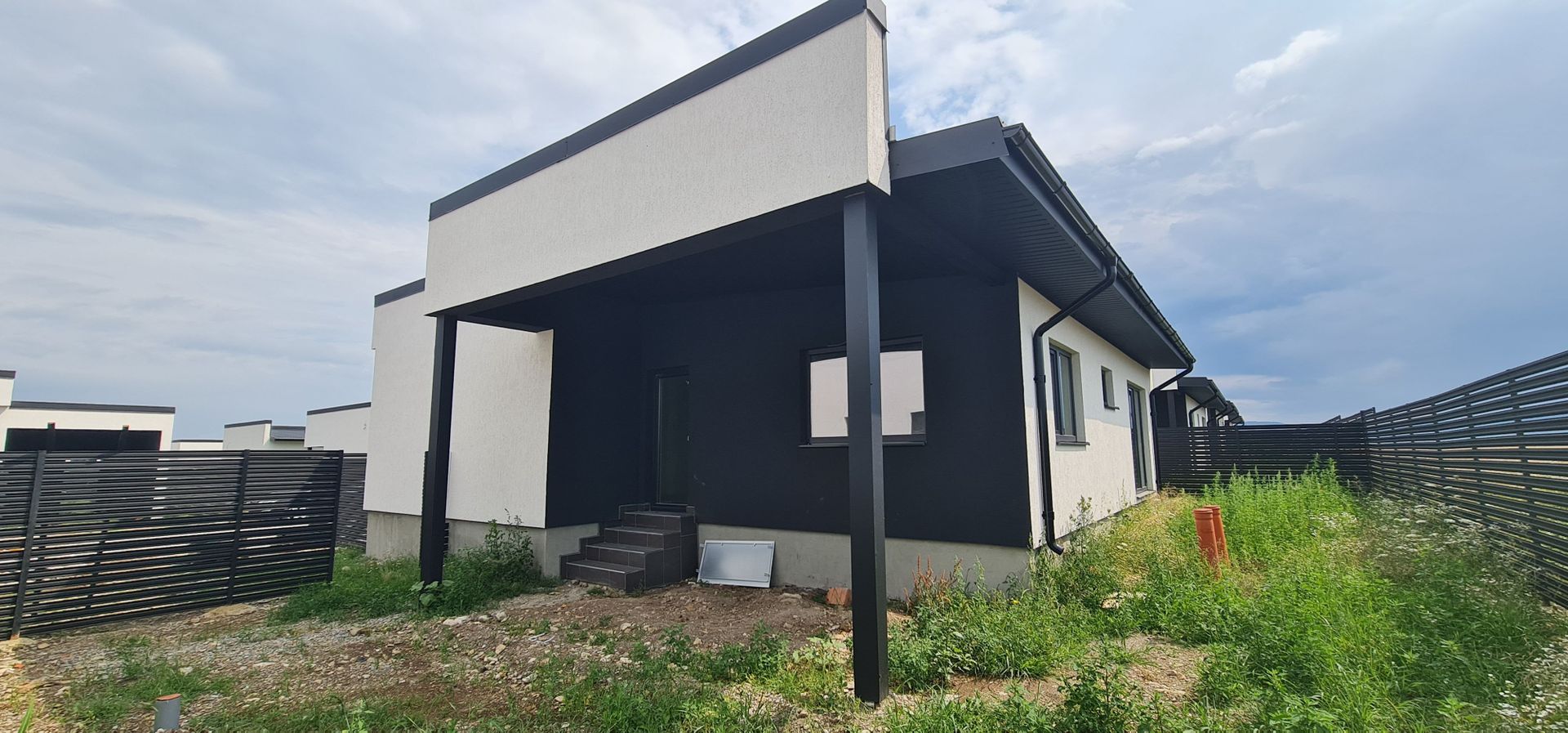 Casa individuala 3 camere finalizata/intabulata Cartier Izvor Tarlungeni Brasov - imaginea 2