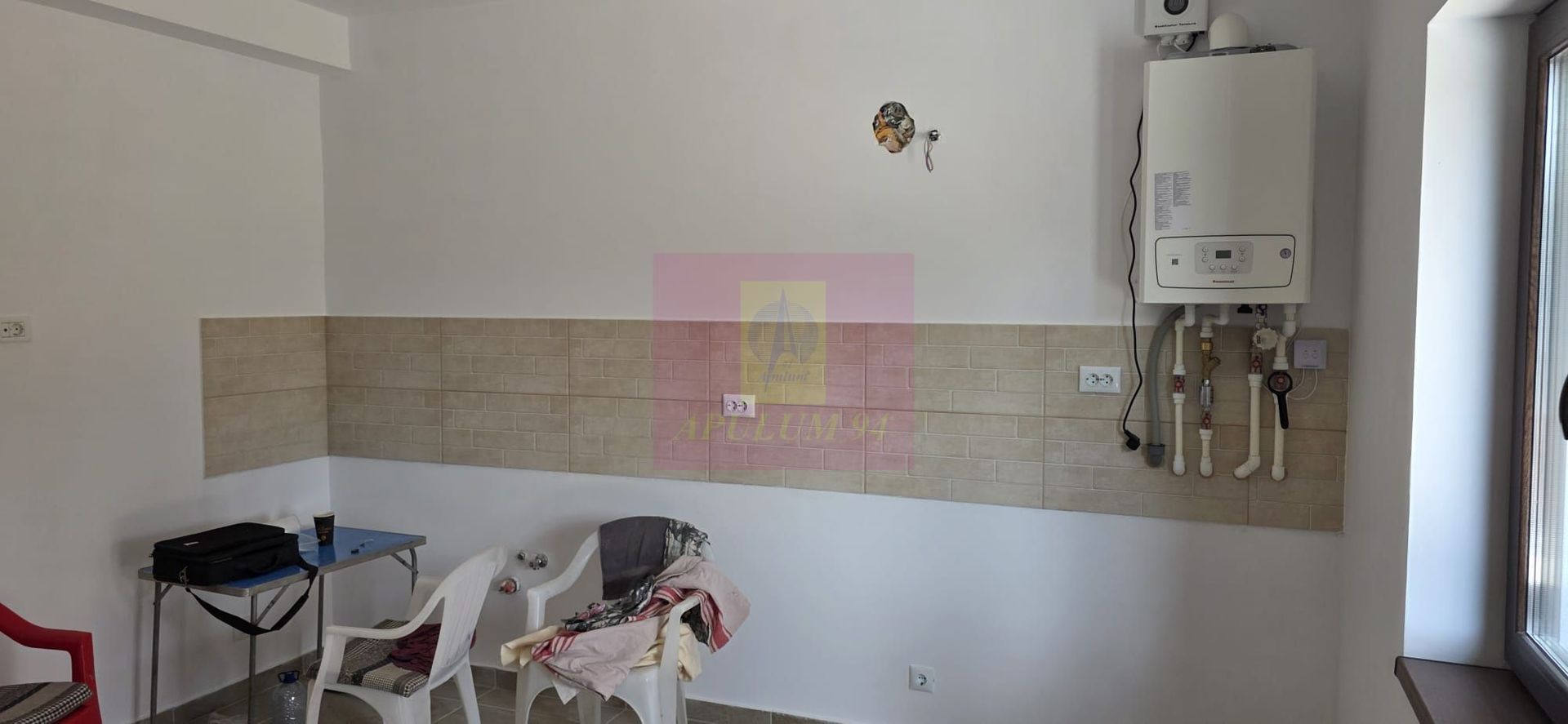 Vila cu 4 camere de vanzare  in Brebu - imaginea 12