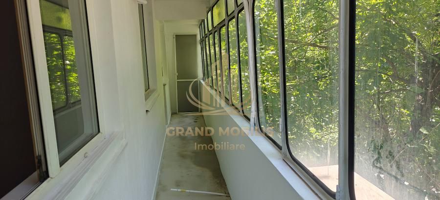 Vanzare apartament 3 camere decomandat Tineretului - imaginea 4