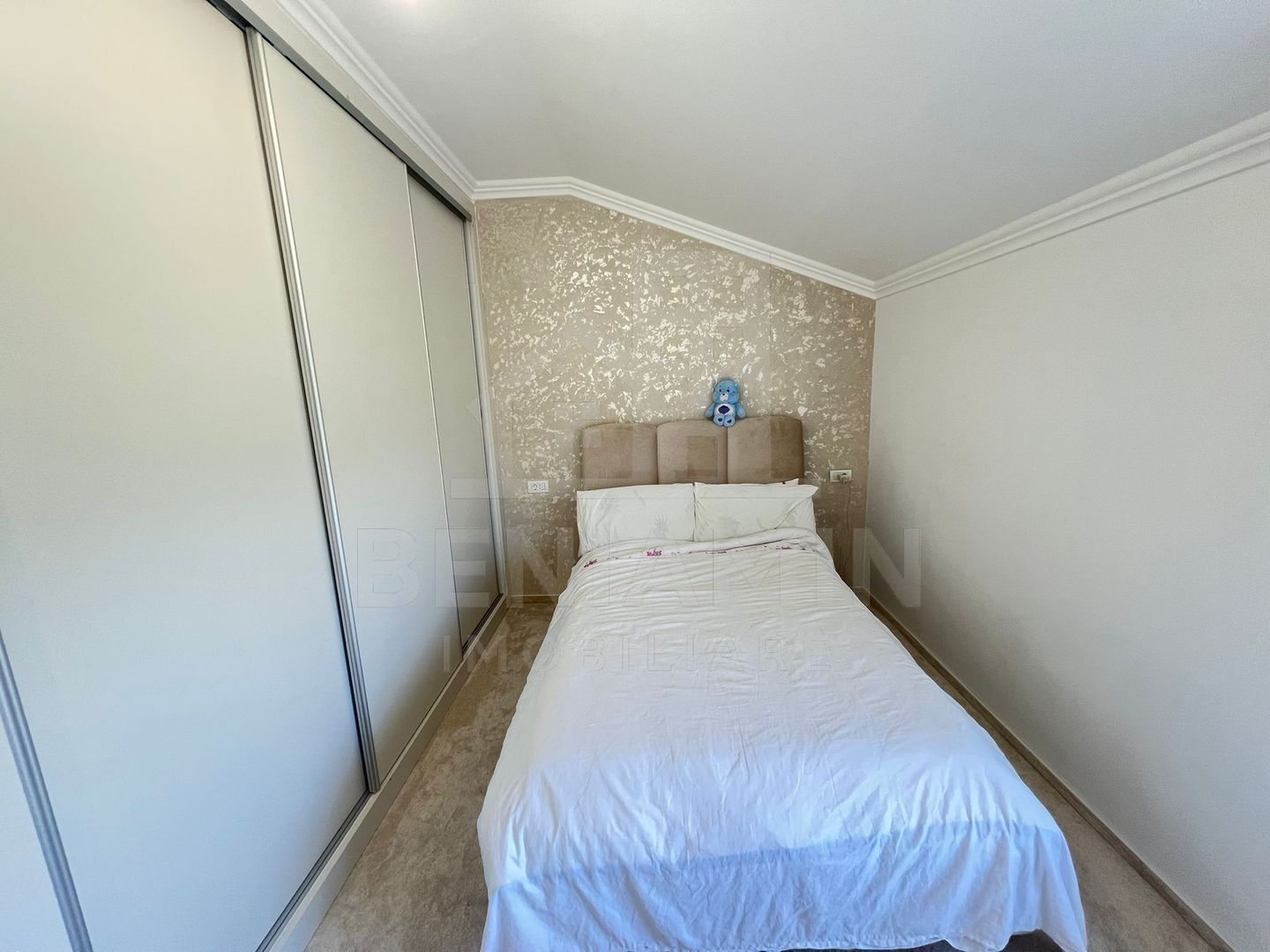 Casa-4-Camere-165mp-Utili-480mp-Garaj-Teren-Bartolomeu-Brasov - imaginea 14