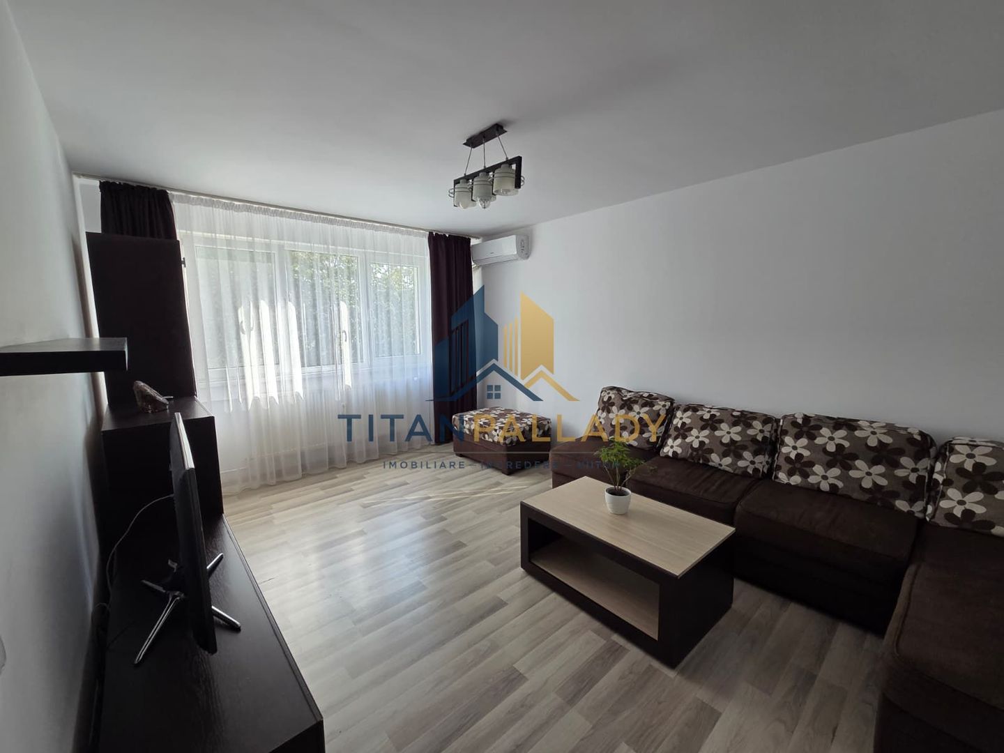 3Camere,Decomandat,Renovat,Mobilat Utilat Modern Trapezului-1Decembrie