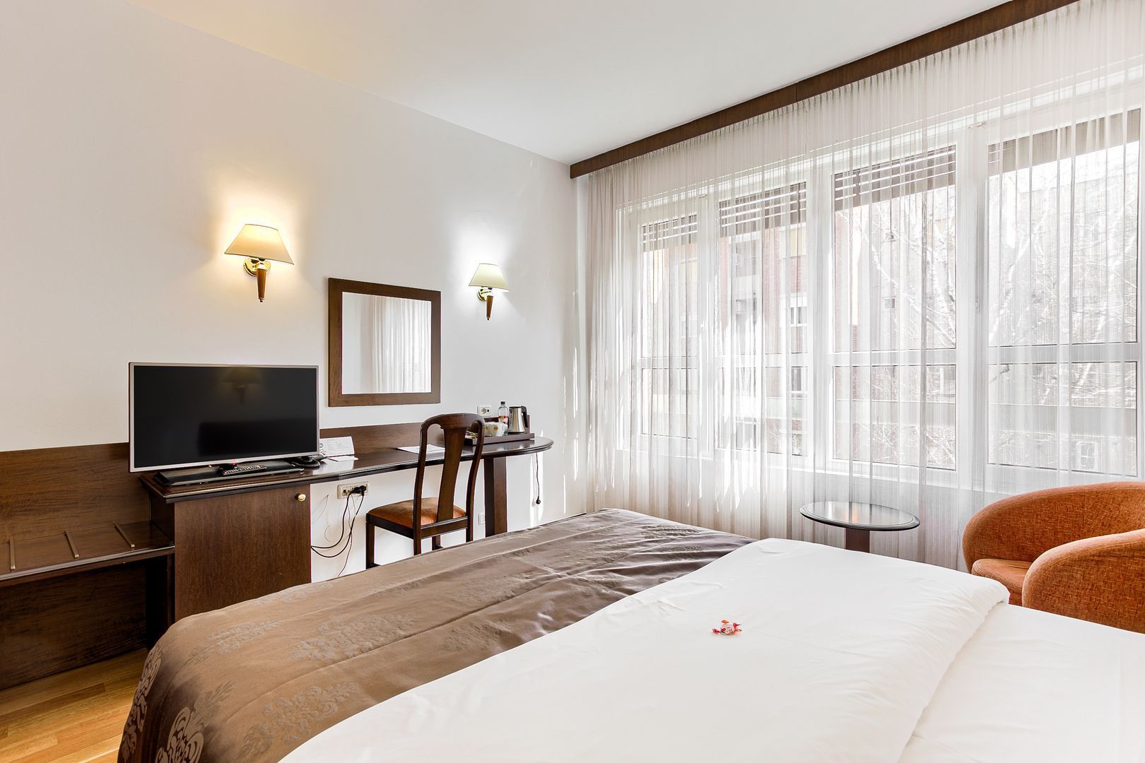 Imagine 4 - Oportunitate de investiție: Hotel Best Western de 4 stele Arad - Român