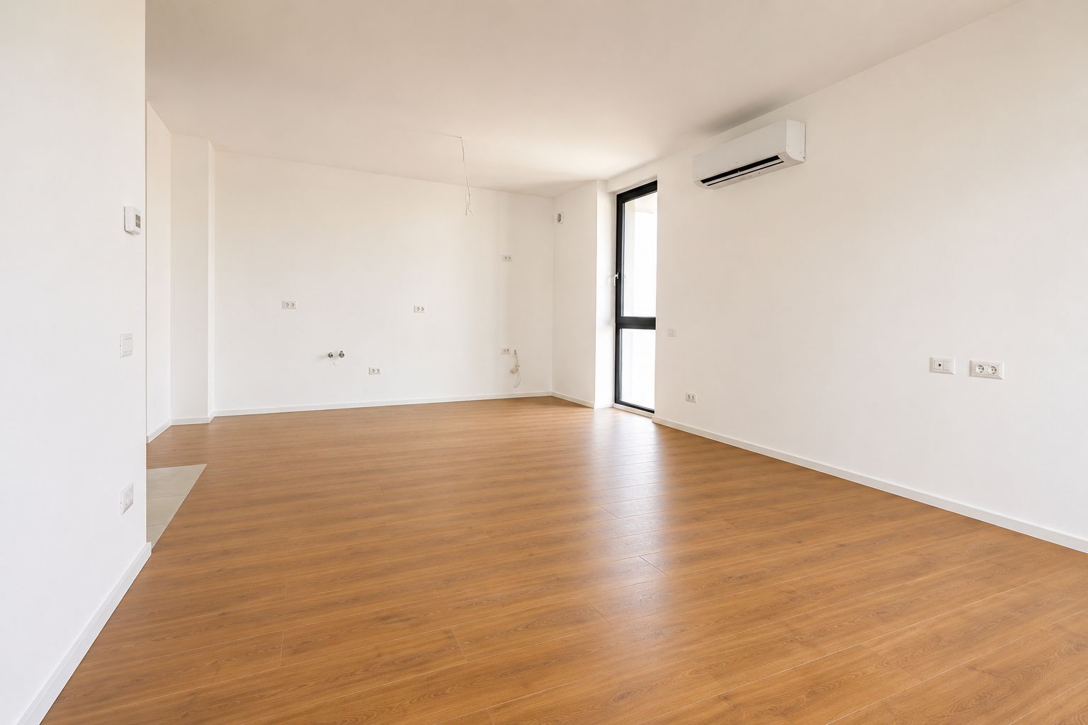 Apartament nou cu 2 camere, Complex Ateneo, 54.5 mp, parcare inclusa - imaginea 7