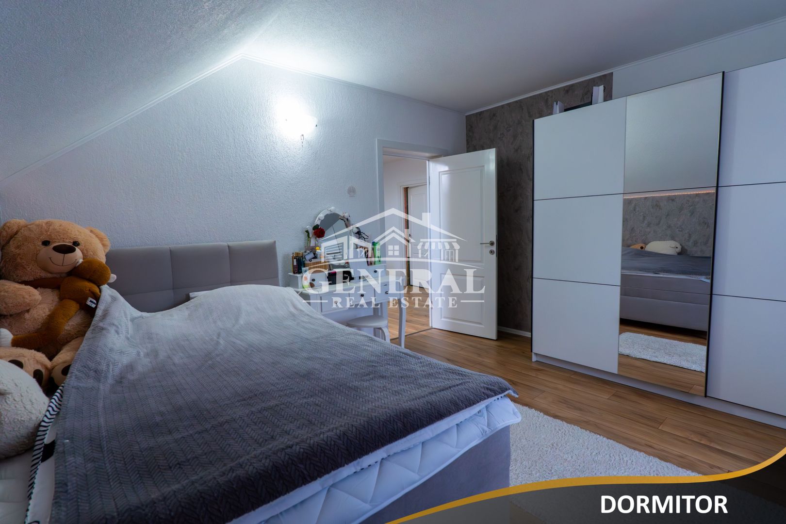 Casa de vanzare zona centrala in Baia Mare 200m2 casa si 420 teren - imaginea 15