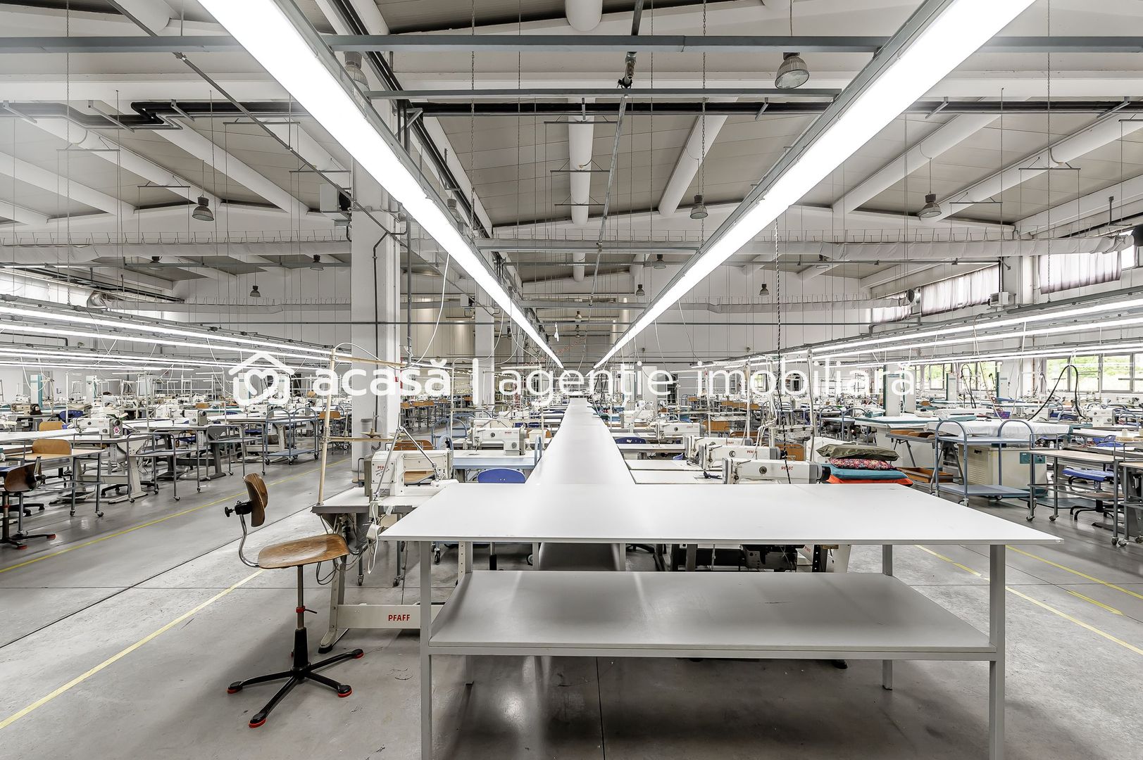 Imagine 3 - Oportunitate: Hală de producție și depozitare cu birouri în Arad