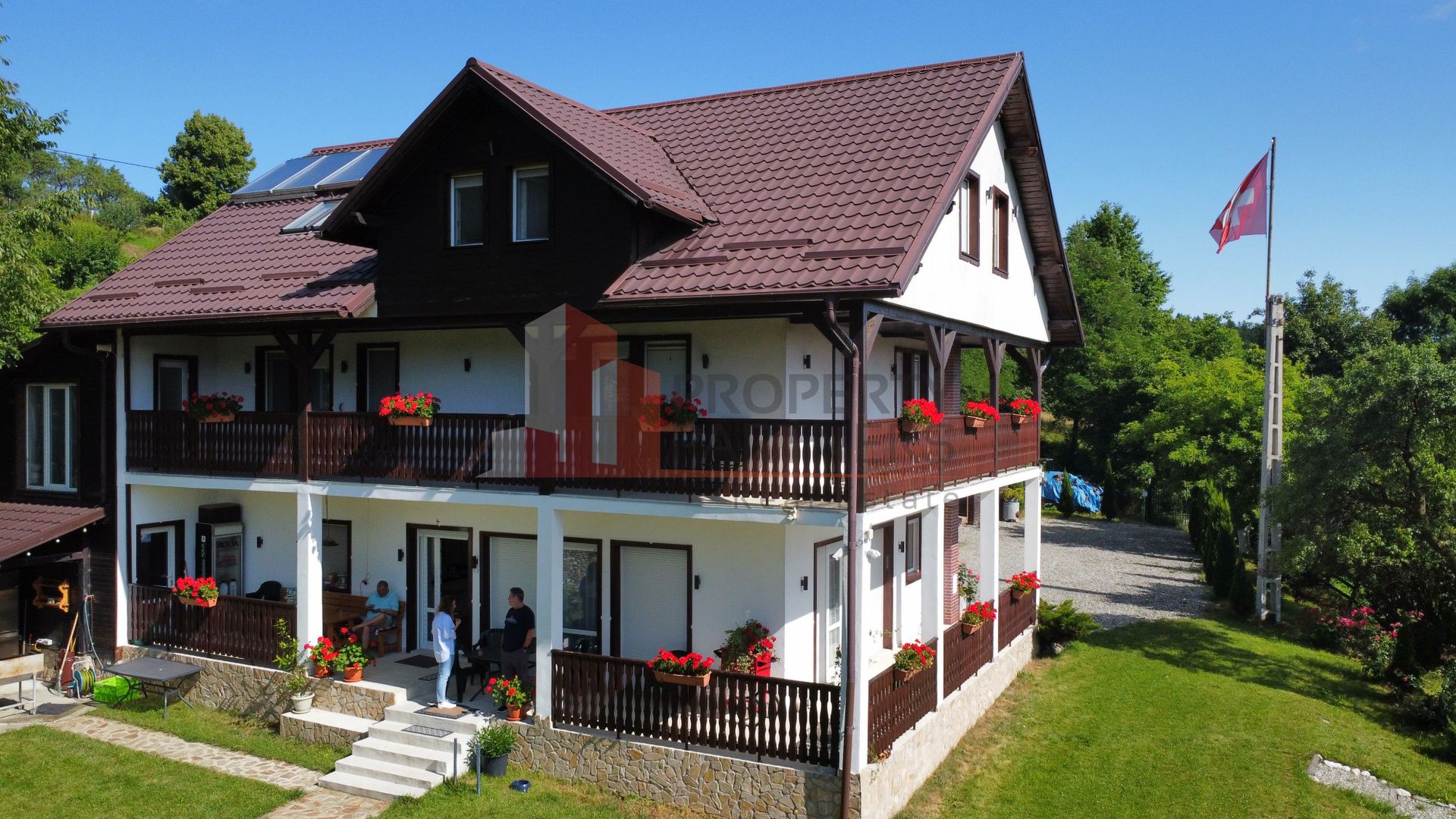 Vilă 340 mp Bran | Teren 5500 mp | 6 dormitoare cu băi proprii - imaginea 36