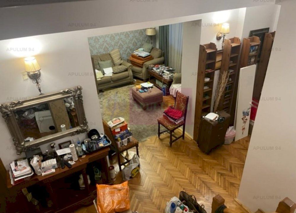 Vanzare vila Drumul Sarii.