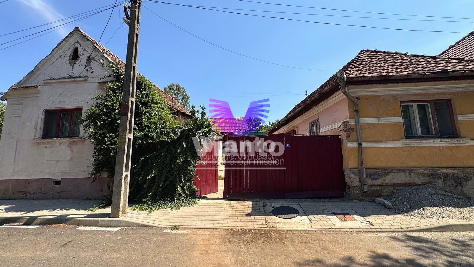 Casa cu doua corpuri independente si teren de 1050 mp central Miercurea Sibiului