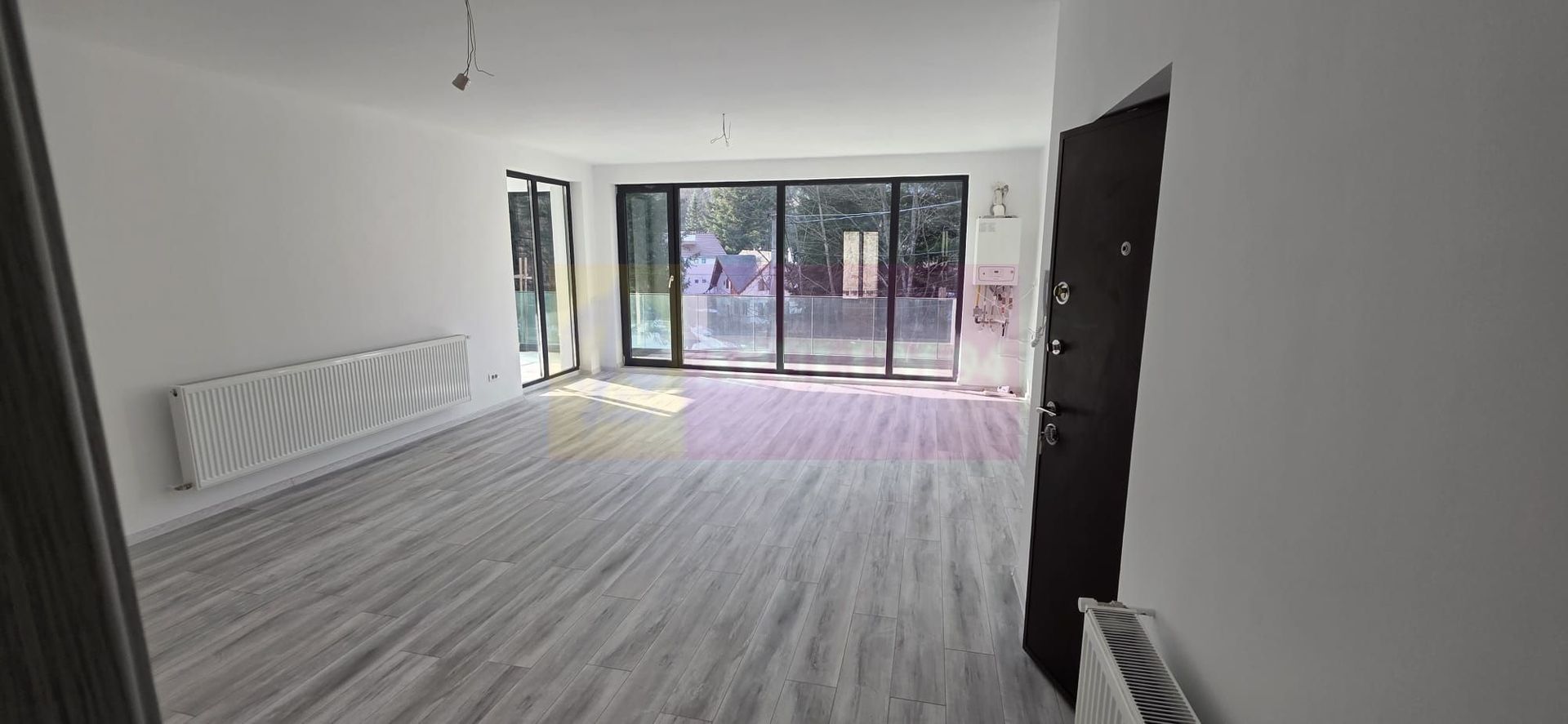 Apartament 3 camere de vânzare la Sinaia