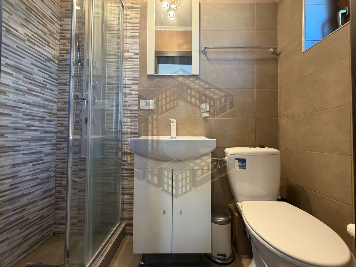 Duplex de vanzare,4 camere si 3 bai, acces auto, Dumbravita - imaginea 18