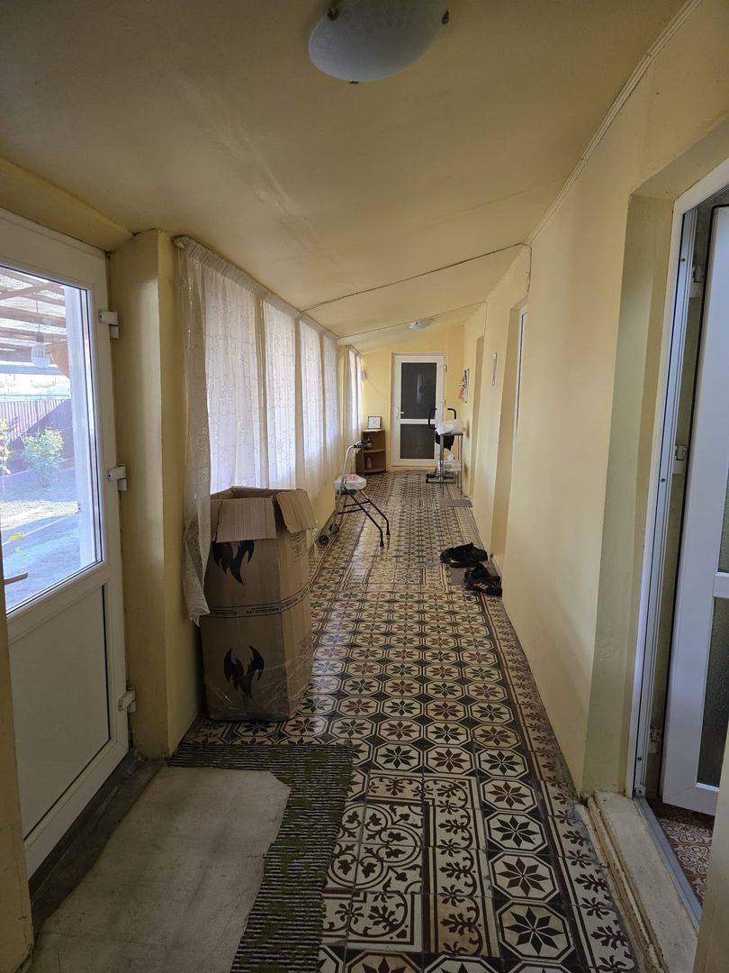 Casă la țară, în satul Cadar (comuna Tormac) la 40 km de Timișoara - imaginea 8