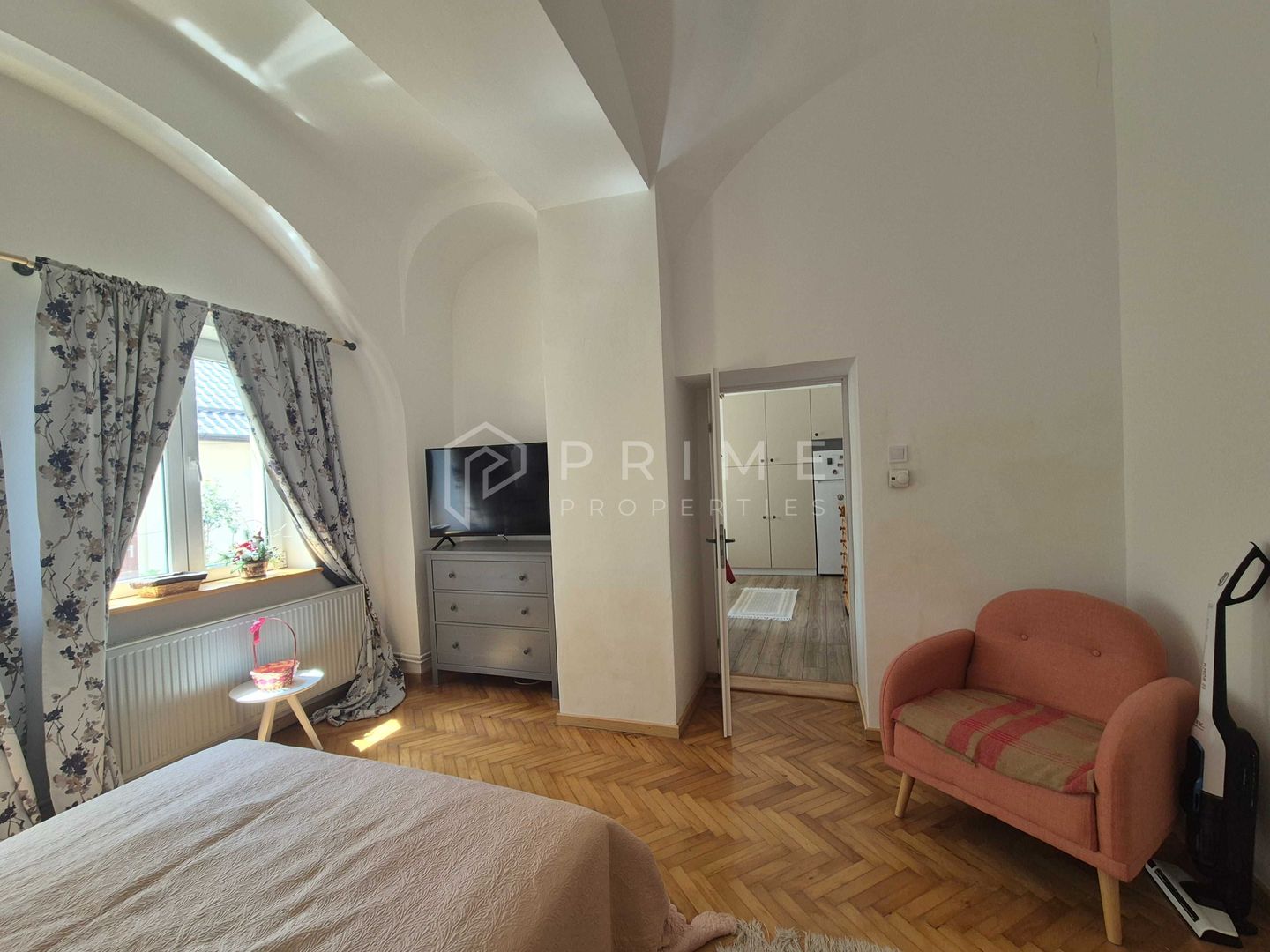Apartament cu 2 camere de închiriat Ultracentral - imaginea 2