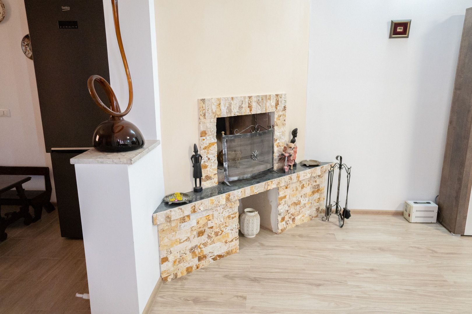 Casă de vânzare Furceni – 7 camere, teren 8.000 m - imaginea 4