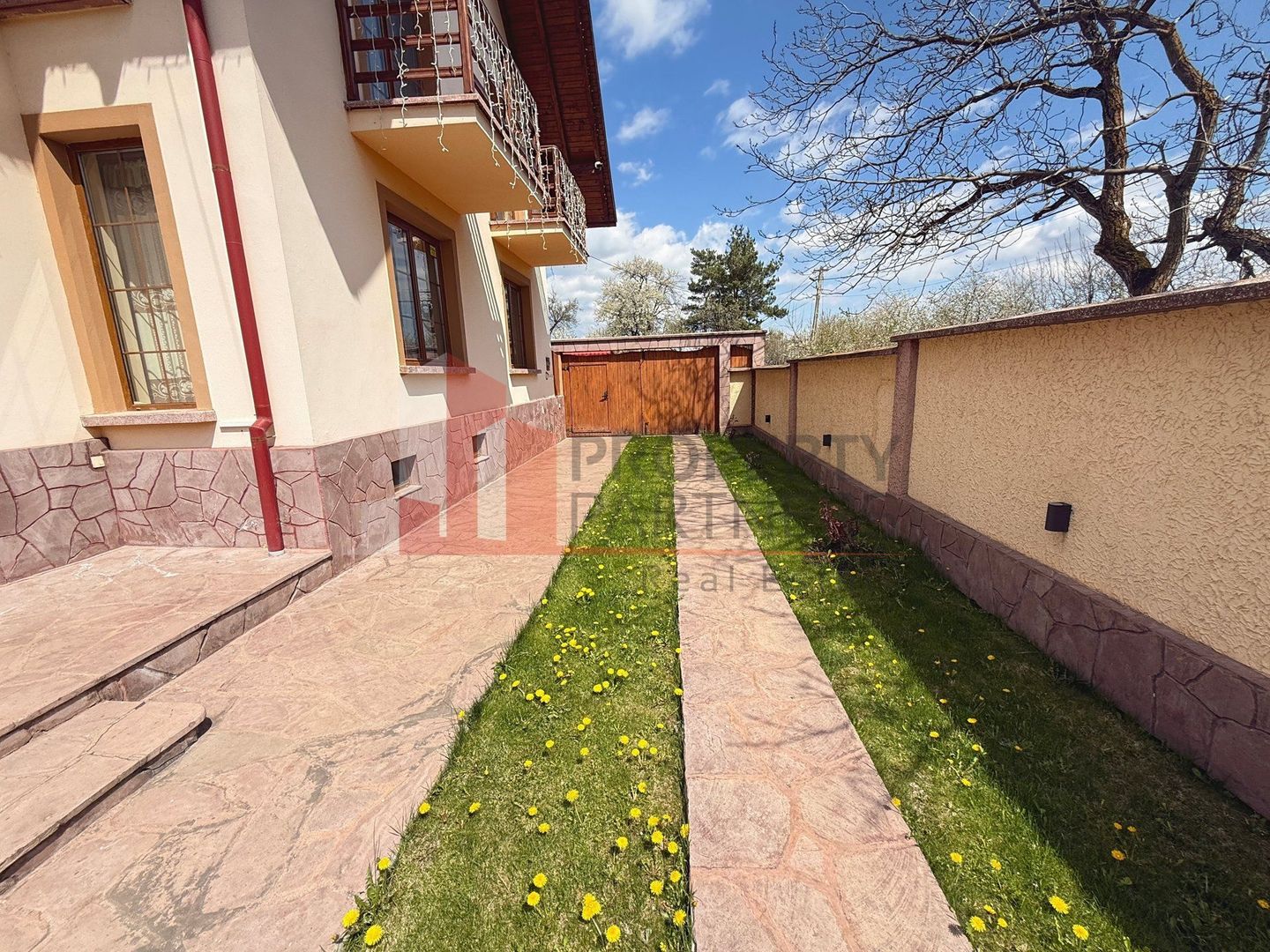 Casă 5 dormitoare + casă de oaspeți, priveliște Piatra Craiului, Sohodol-Bran - imaginea 10