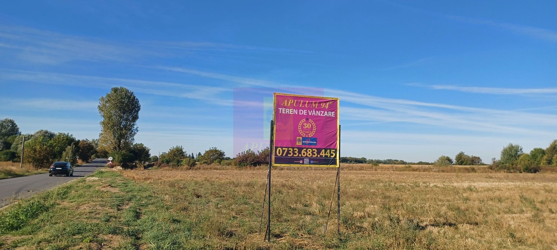 Teren intravilan 4500 mp, stradal intre Sabareni si Joita