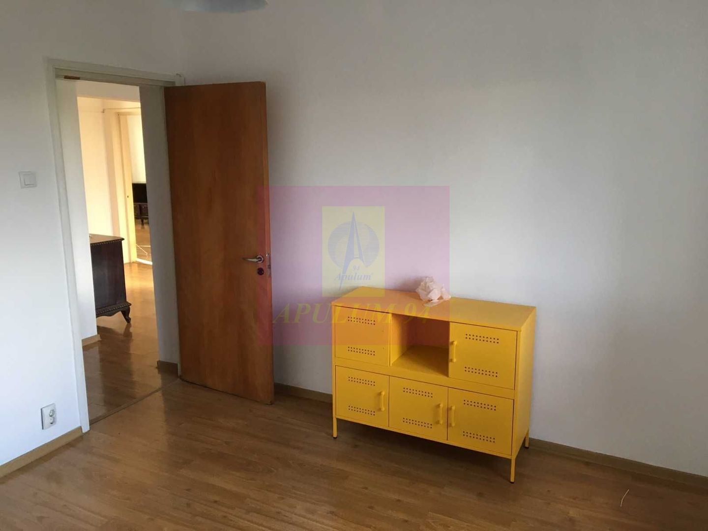 Apartament 3 camere, spațios, luminos și liniștit, cu vedere spre parc și lac - imaginea 4