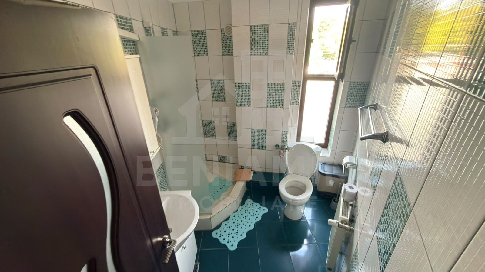 Spatii-15mp-cu-baie-proprie-Parcul-Romanescu -utilitati incluse - imaginea 6