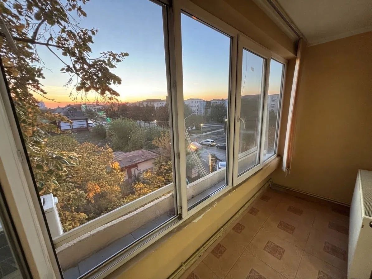 Apartament 3 camere Complexul Studentesc - imaginea 7