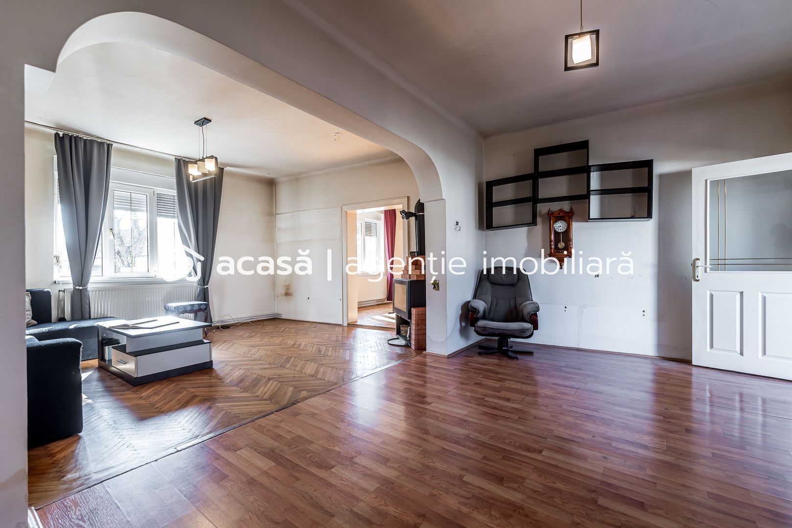 Imagine 2 - Casa ideală pentru familie: școală la 3 min. Zonă foarte liniștită.