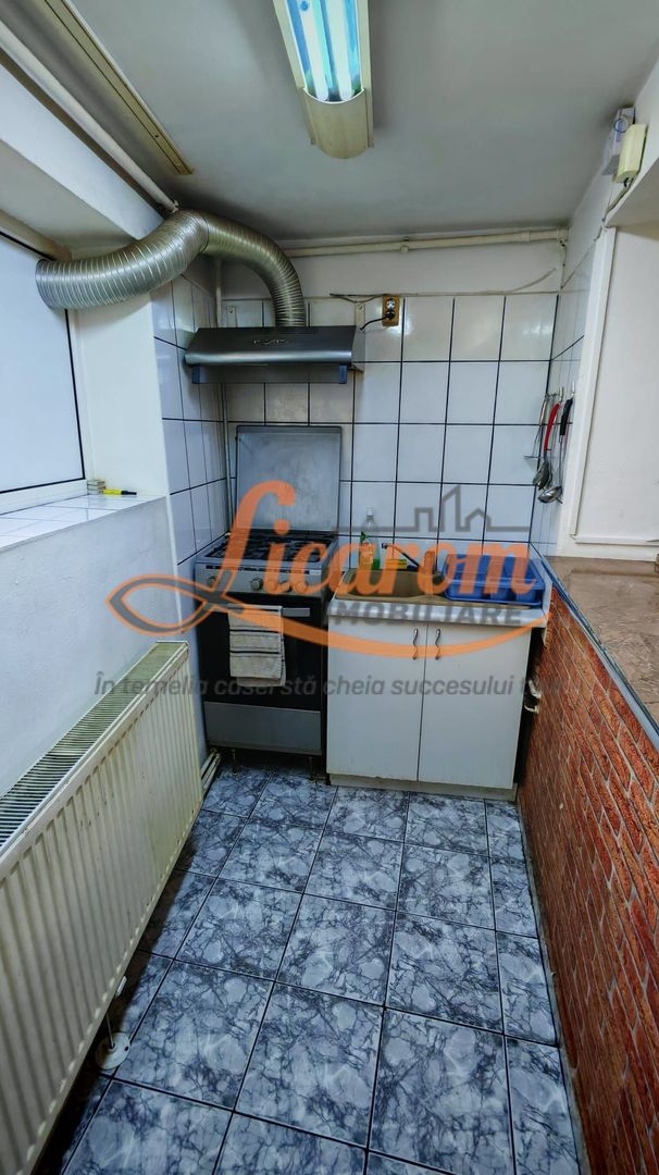 Corp de casa 4 camere zona Nicopole,curte comuna cu 1 familie. - imaginea 13